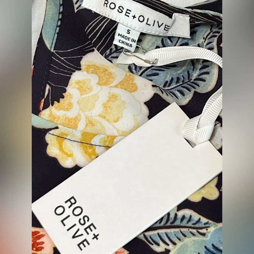 Rose & Olive Bohemian Navy Floral Bell Sleeve Blouse Small - Picture 7 of 12